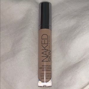 Naked Weightless Complete Coverage Concealer